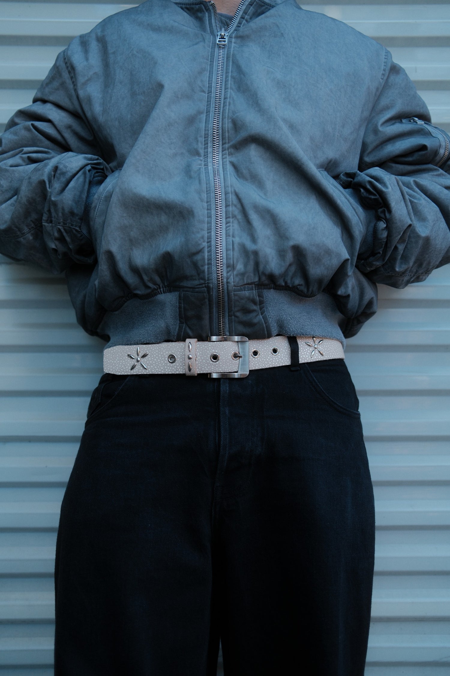 STUDDED STINGRAY BELT